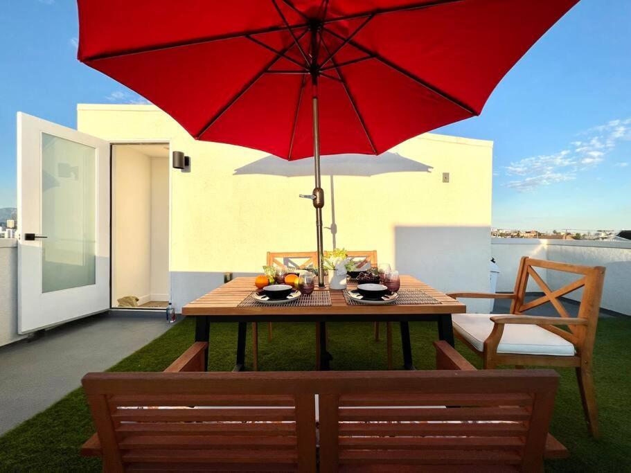 Luxury K-Town Dwelling With Private Rooftop Deck. Лос-Анджелес Екстер'єр фото